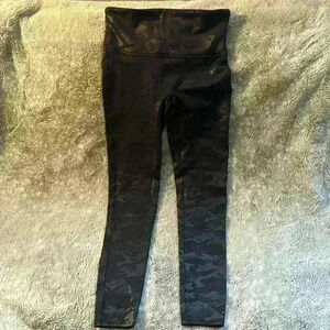 SPANX Black Camo Compression Leggings - size large